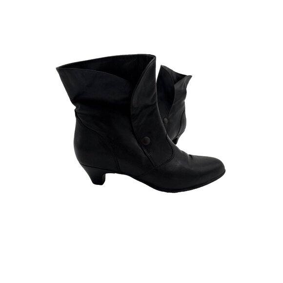 YOU by crocs black ankle boot leather size 7.5 italian made kitten heel Witch - Picture 3 of 16